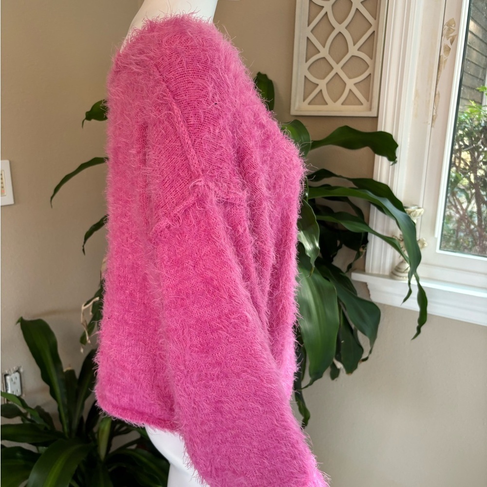 Pink fuzzy the impeccable pig sweater size S - Picture 6 of 6